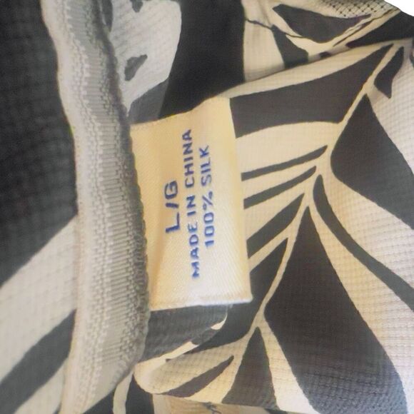 Tommy Bahama 100%silk - Picture 4 of 4